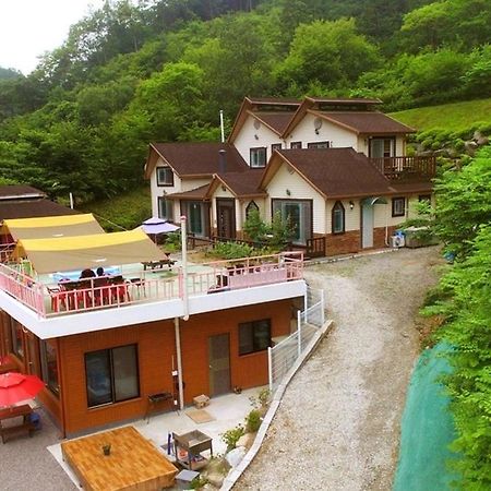 Hongcheon Flowering Hill Pension Экстерьер фото