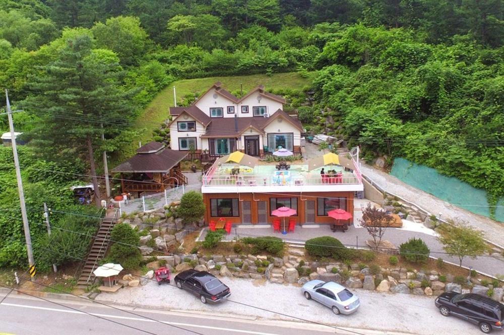 Hongcheon Flowering Hill Pension Экстерьер фото